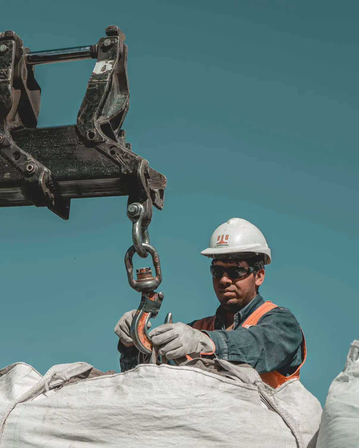 CONSTRUCTORA SAN JUAN OBRERO GRUA